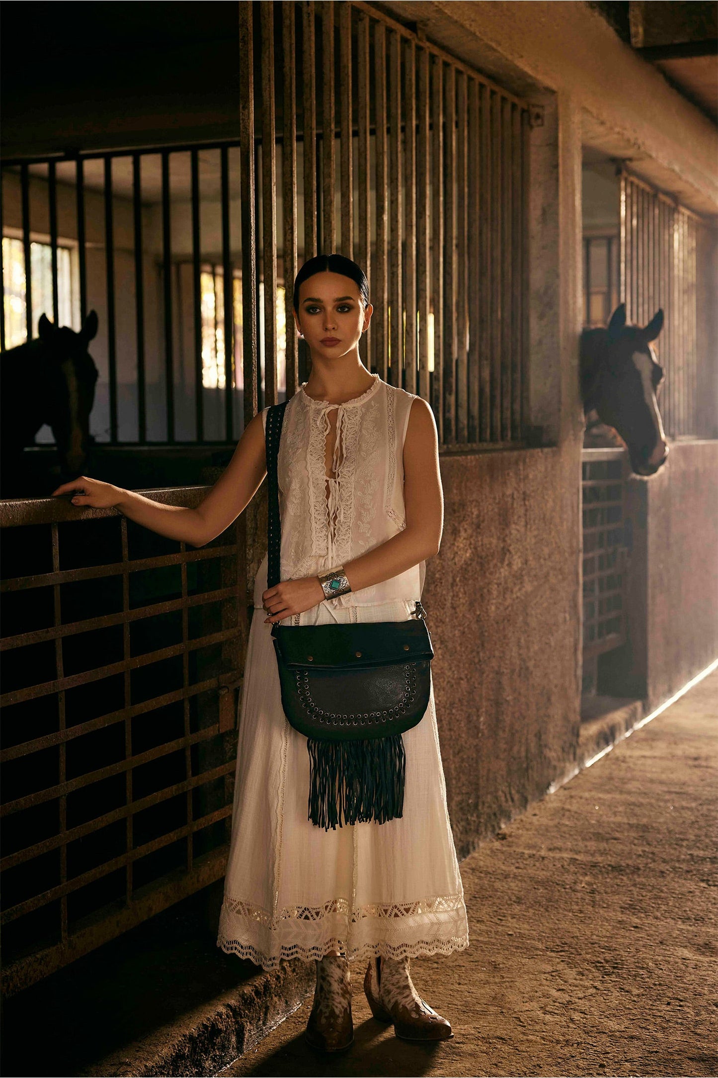 Mianda Shoulder Bag In Black
