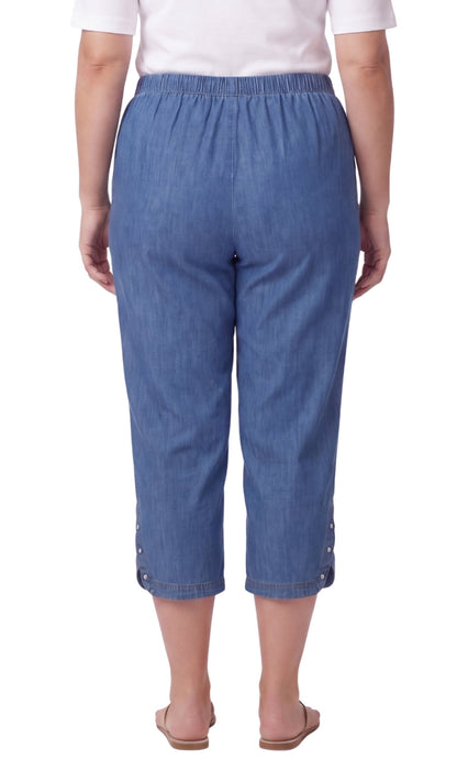 Women’s Lightweight Capris with Studded Hem Detail