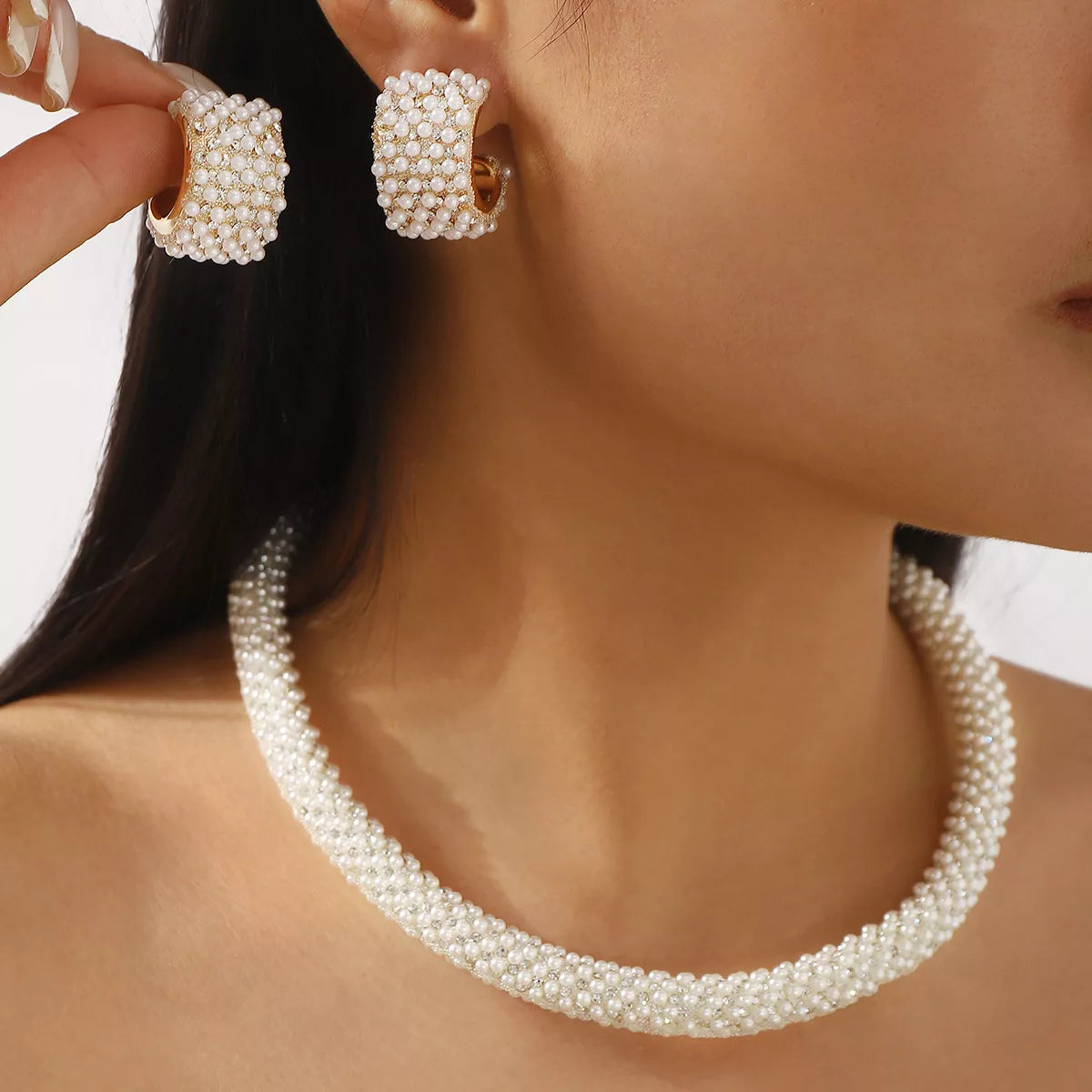Pearl Embellished Earrings and Necklace Jewelry Set