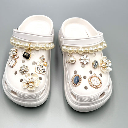 A set of Crystal Shoe Charms Fits Fashion Decoration For Clog Shoes Artificial Diamond Bling Chain Artificial Jewelry Accessories; Crocs Decoration