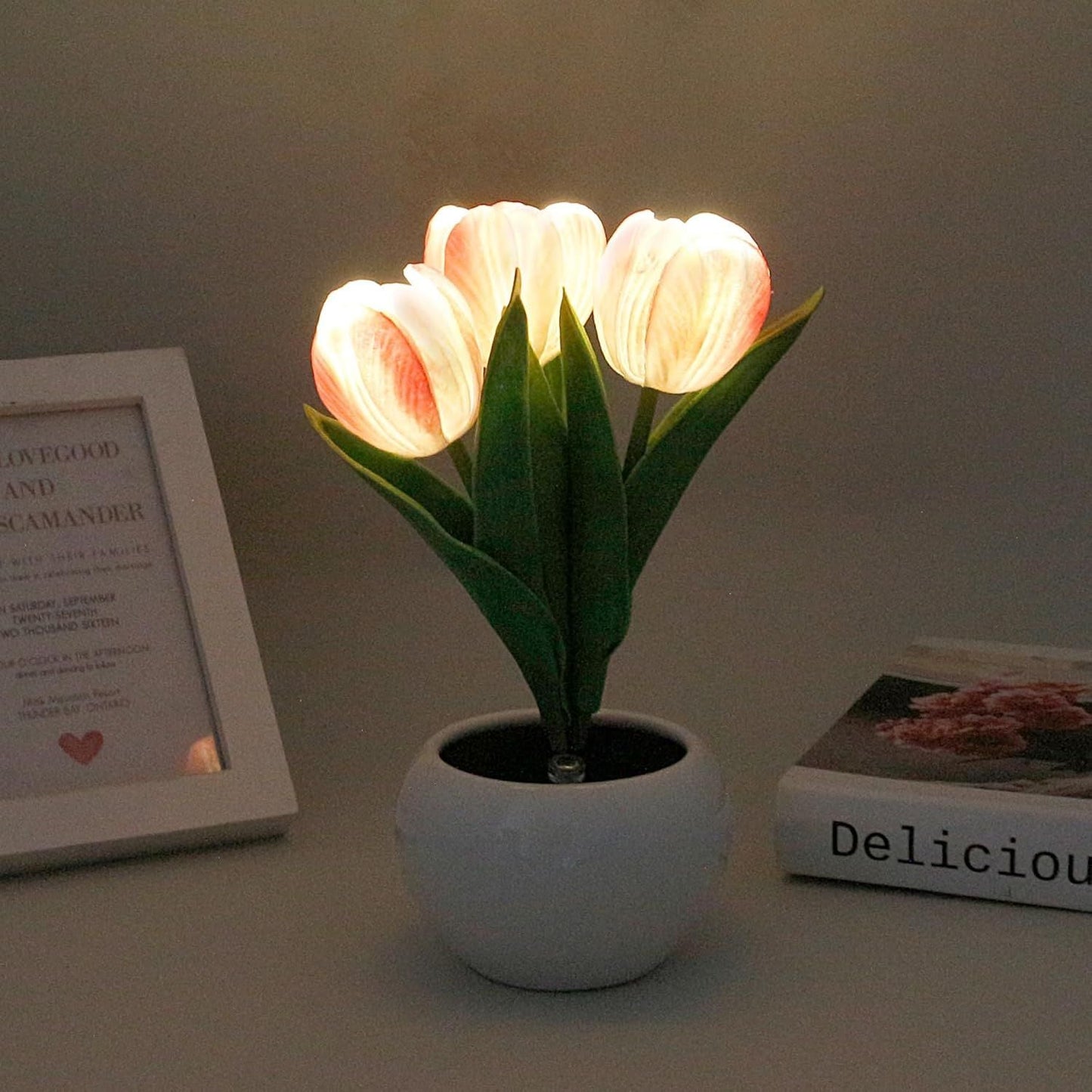 Tulip Lamp - LED Replica Tulip Table Lamp with Flower Vase for Desktop Decoration. Suitable for home, living room, desktop decoration, holiday gifts, atmosphere decoration lamps. Powered by USB
