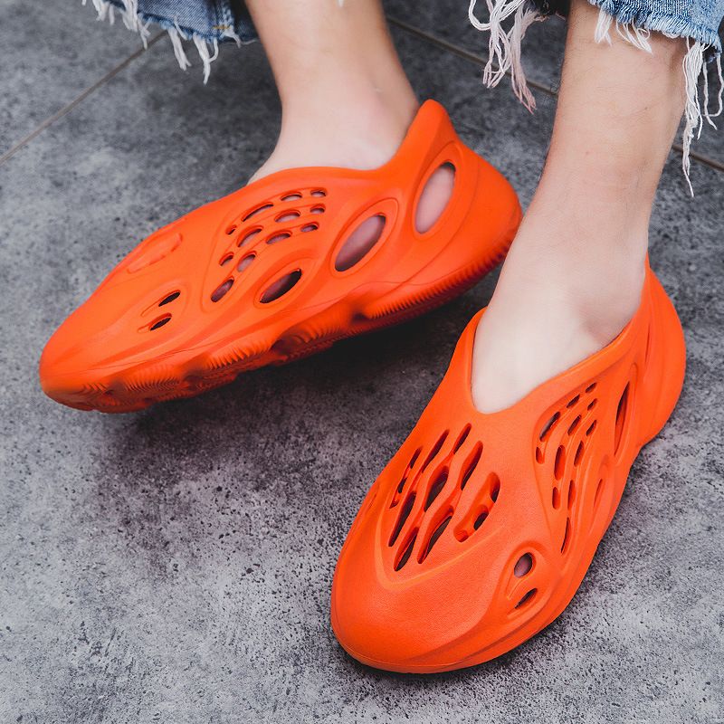 Stylish Men's Clogs for Comfort and Breathability - Perfect for Beach Days and Casual Outings