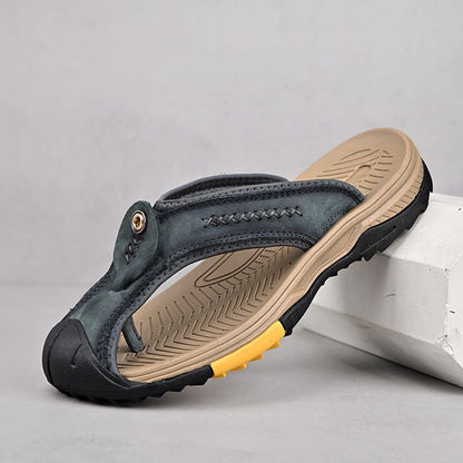 Summer men's new first layer cowhide flip-flops fashion all comfortable men's slippers beach shoes