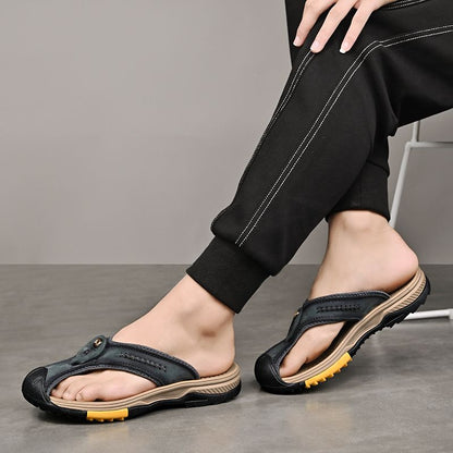 Summer men's new first layer cowhide flip-flops fashion all comfortable men's slippers beach shoes