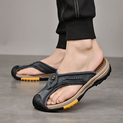 Summer men's new first layer cowhide flip-flops fashion all comfortable men's slippers beach shoes
