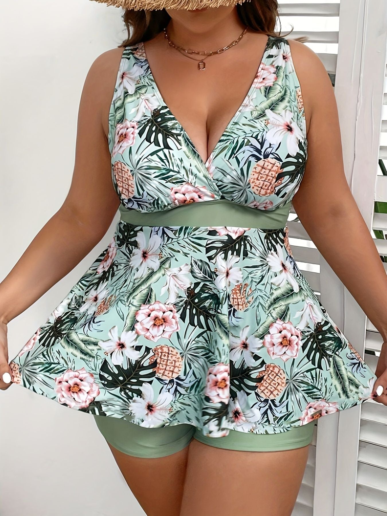 Large size women's swimsuit, green, fresh and fashionable split type Tankini swimsuit