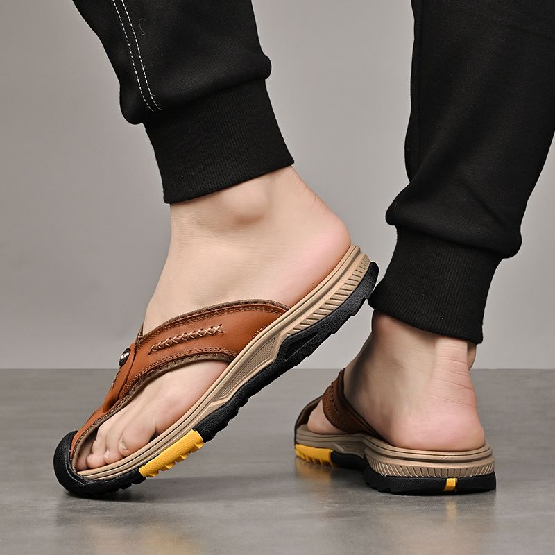 Summer men's new first layer cowhide flip-flops fashion all comfortable men's slippers beach shoes
