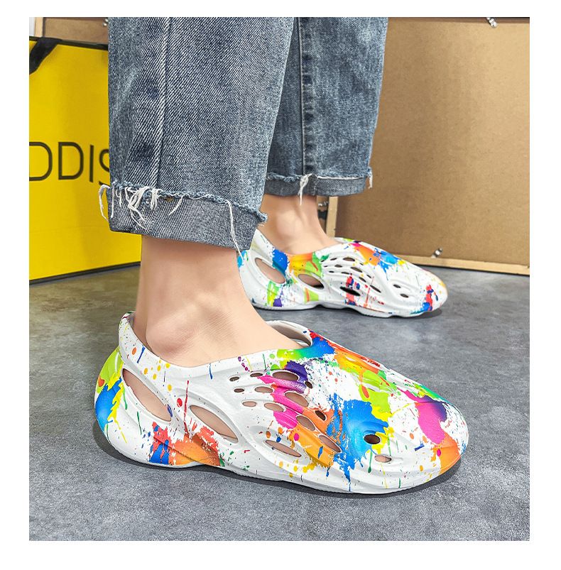 Clogs For Men; Men's hole shoes; hollow beach shoes; camouflage sandals; all inclusive personalized men's sandals
