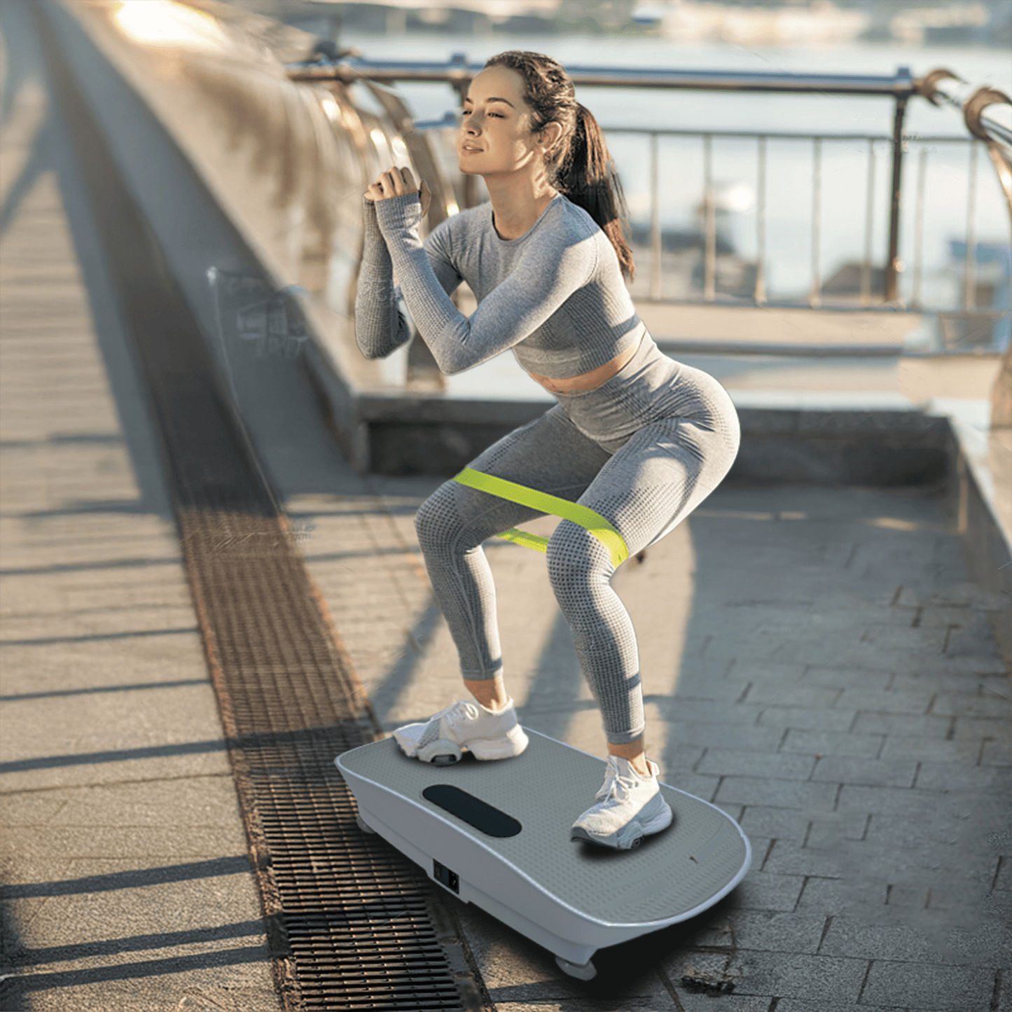 Silent Vibration Platform Crazy Fitness Massage 10-Frequency Weight Loss & Fat Burner Body Shaking Machine For Unisex Grey033