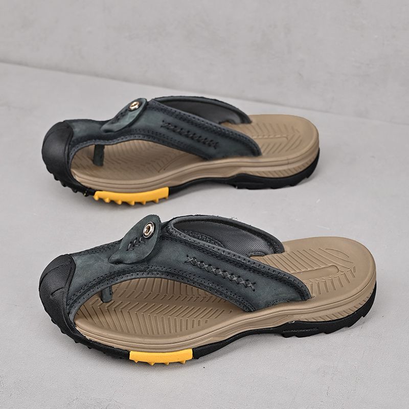 Summer men's new first layer cowhide flip-flops fashion all comfortable men's slippers beach shoes