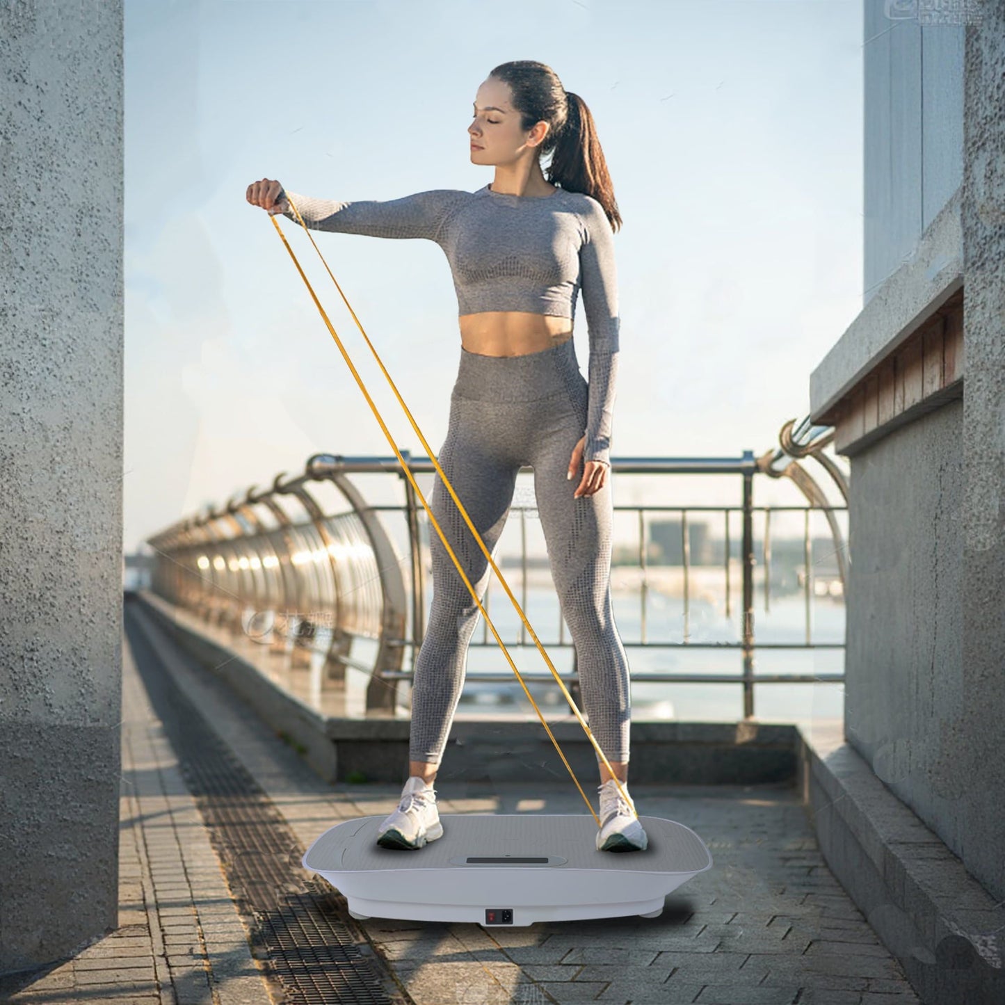 Silent Vibration Platform Crazy Fitness Massage 10-Frequency Weight Loss & Fat Burner Body Shaking Machine For Unisex Grey033