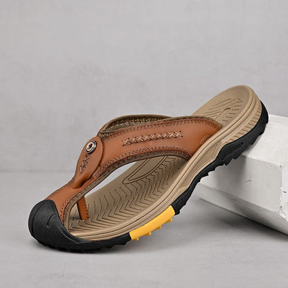 Summer men's new first layer cowhide flip-flops fashion all comfortable men's slippers beach shoes